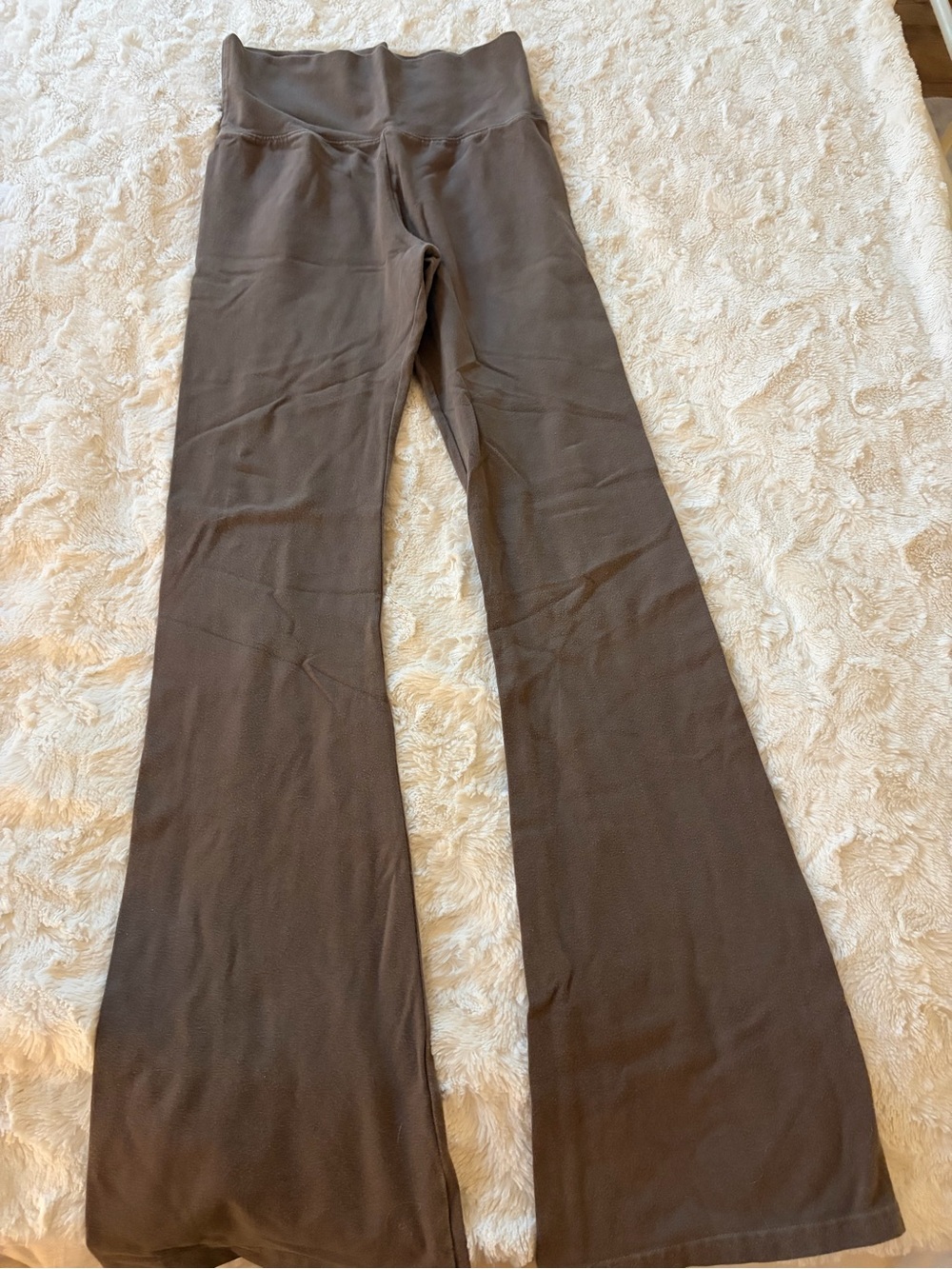 Brandy Melville Flared Yoga pants